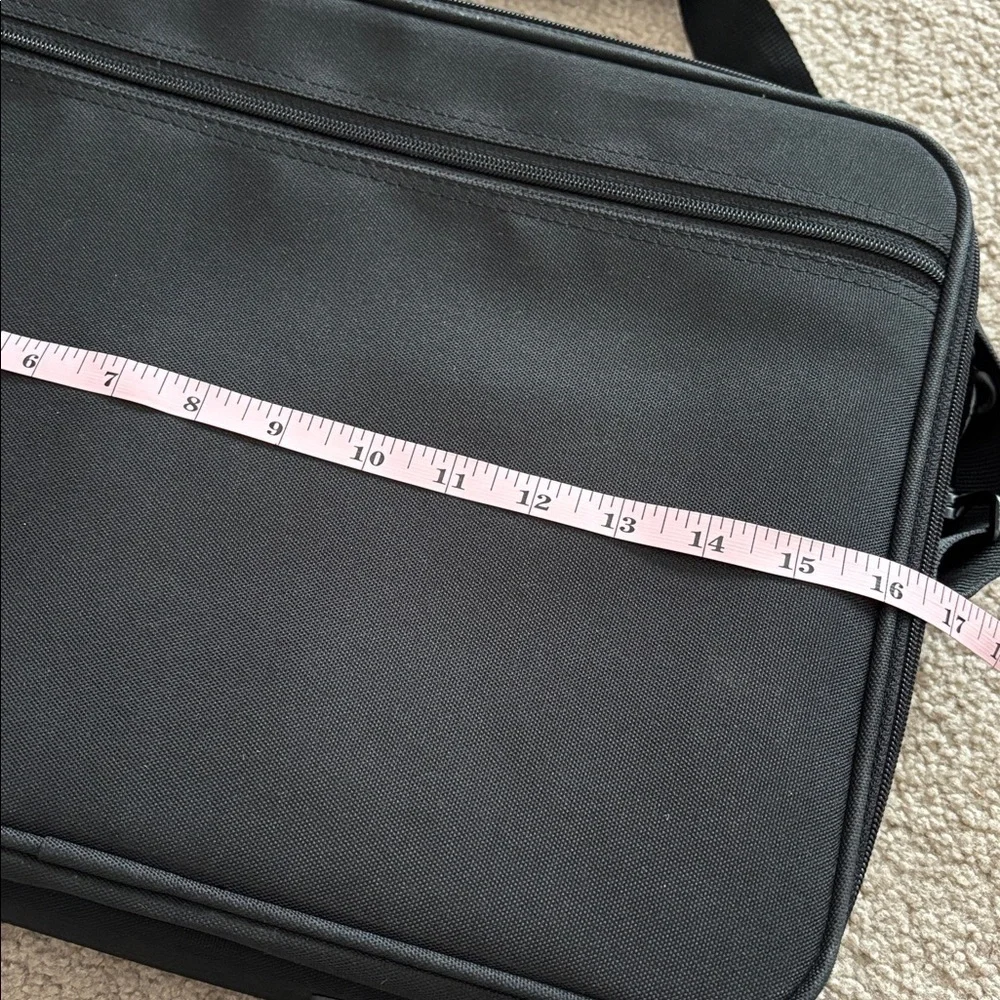 Targus Black Briefcase/Laptop Shoulder Bag